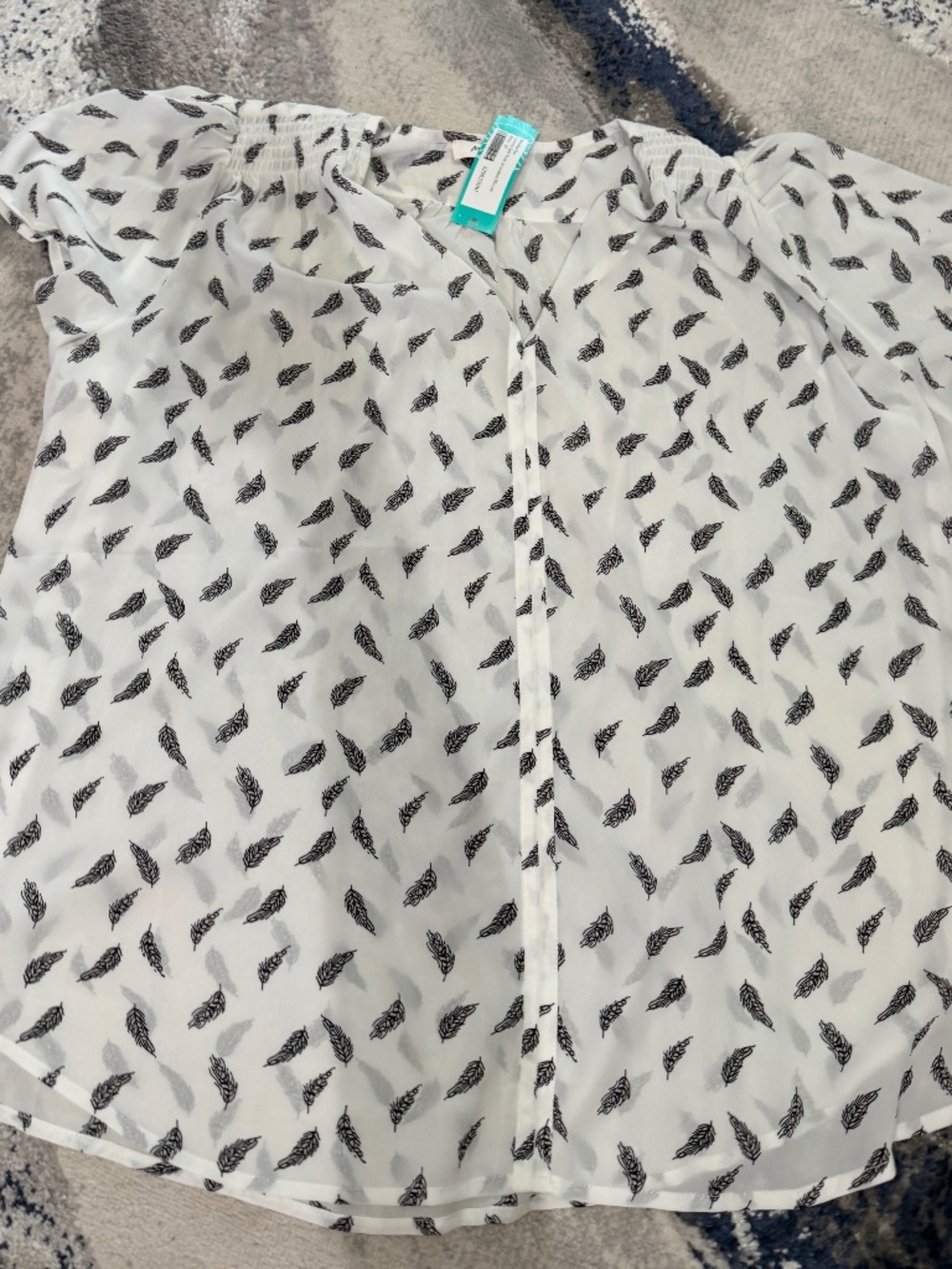 Monday Fun Women's 2X White Black Feather Print Blouse NWT